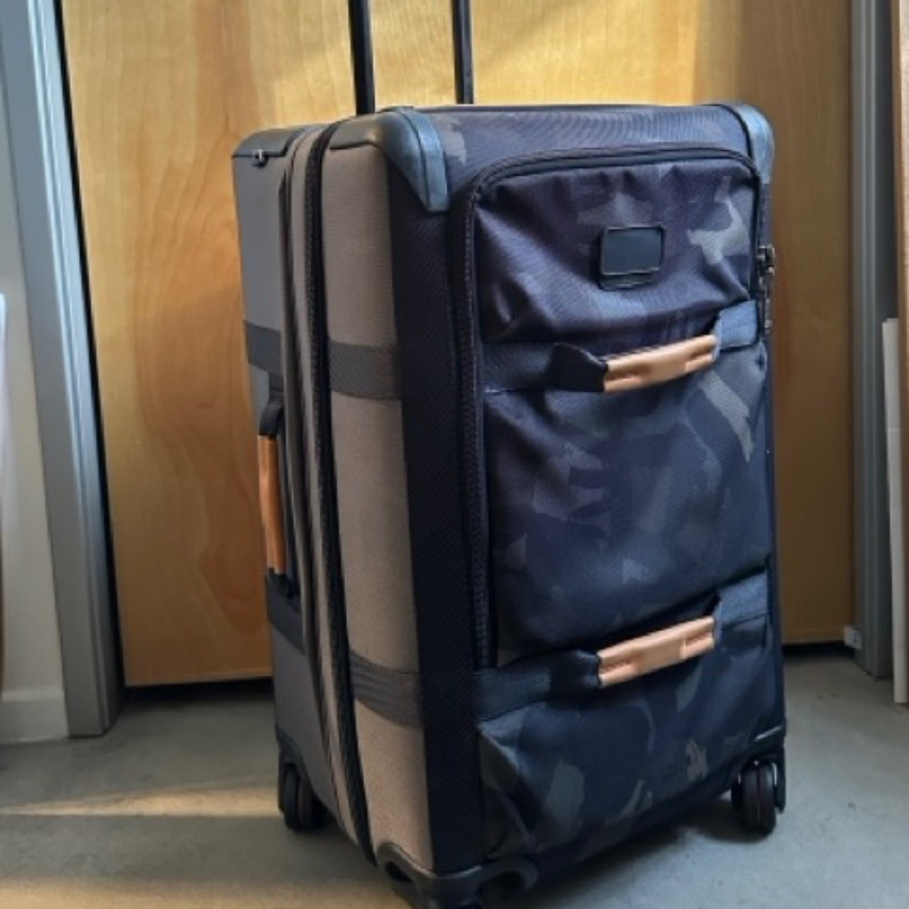 Tumi Alpha Bravo in Camo Expandable 25” Luggage - Sleek Design